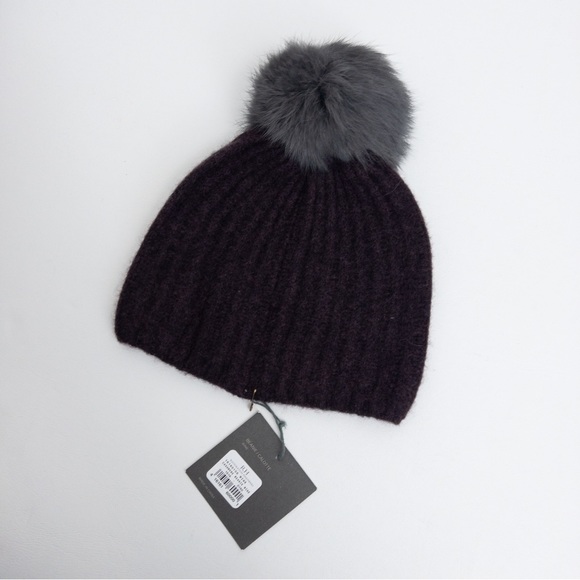 RH . RESTORATION HARDWARE . Ribbed Cashmere Beanie with Fur Pom-Pom - Picture 4 of 7